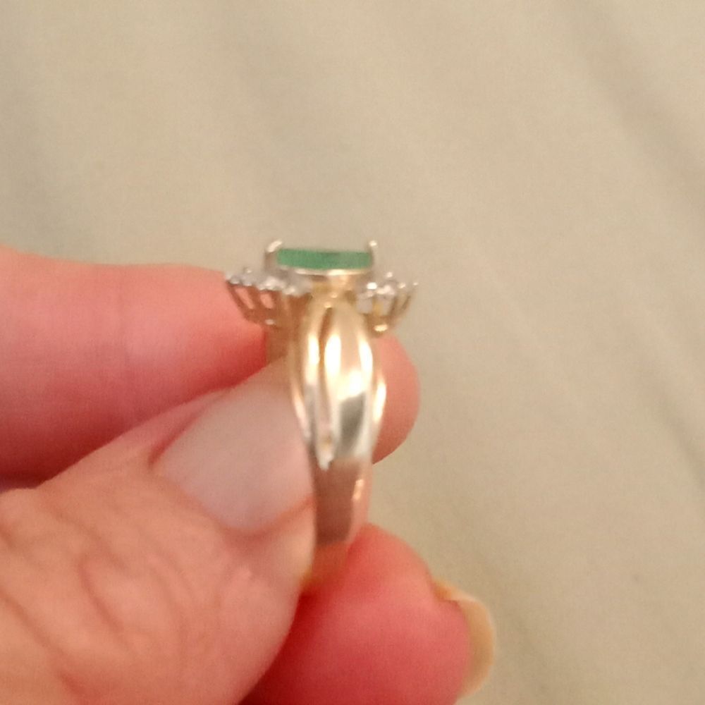 14K Marquise cut Emerald and diamond ring. Size 8 - Picture 3 of 13
